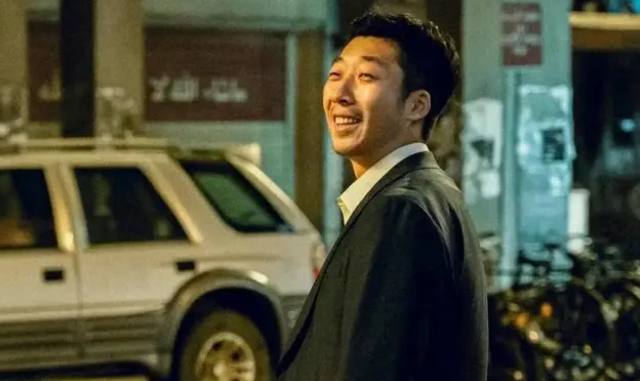 李晨|《万里归途》的票房超过了12亿,吴京再度刷新纪录,李晨票房超过了刘昊然