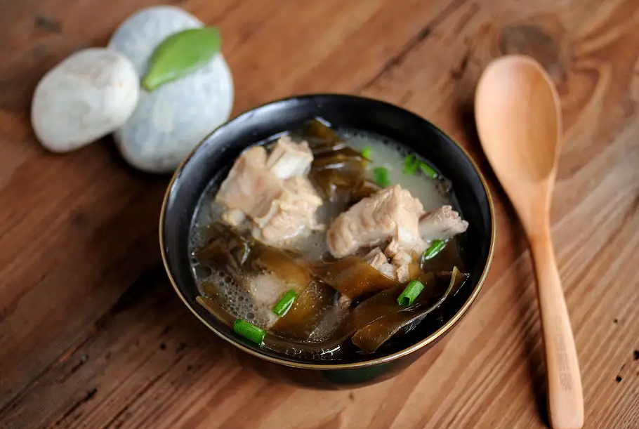 甲状腺|多所医院联合声明:排骨和2物一起炖,简直是“自毁甲状腺”,早戒掉