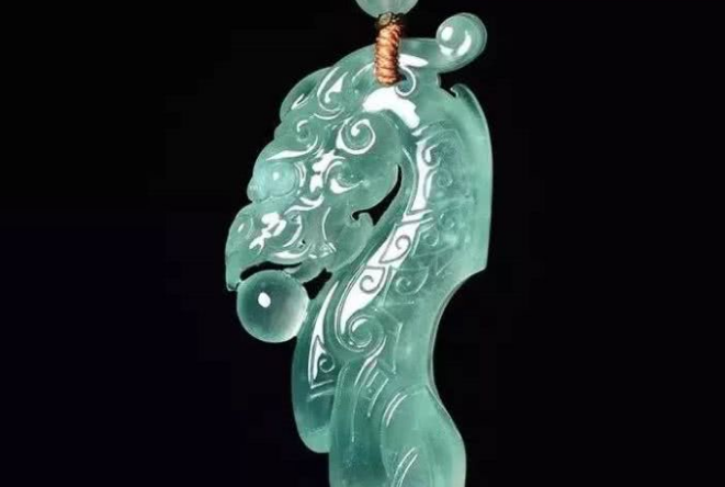 翡翠|珍贵的翡翠饰品,都是可遇不可求的,你说值得收藏吗?