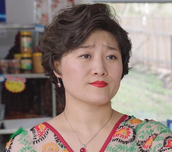 本山传媒|王云透露每月20000工资低，每天直播还房贷，直言理解娇娇的离开