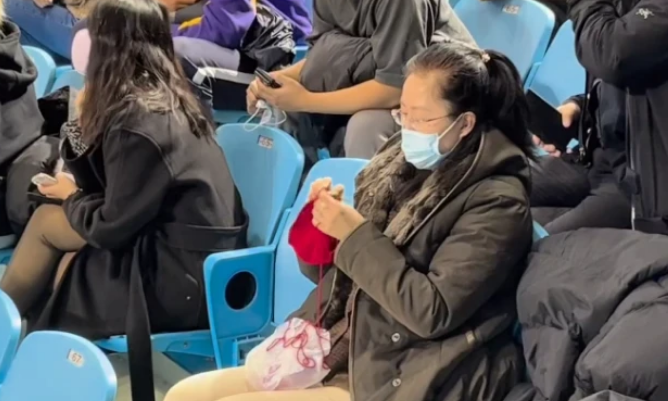 廣東男籃|拒絕大逆轉(zhuǎn)！廣東男籃雙殺吉林，易建聯(lián)23+11，瓊斯11分太低迷