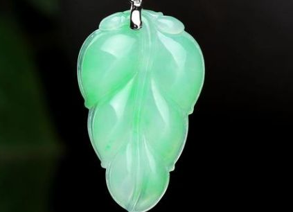 翡翠|芙蓉种翡翠价格亲民,属于什么档次,你知道吗?