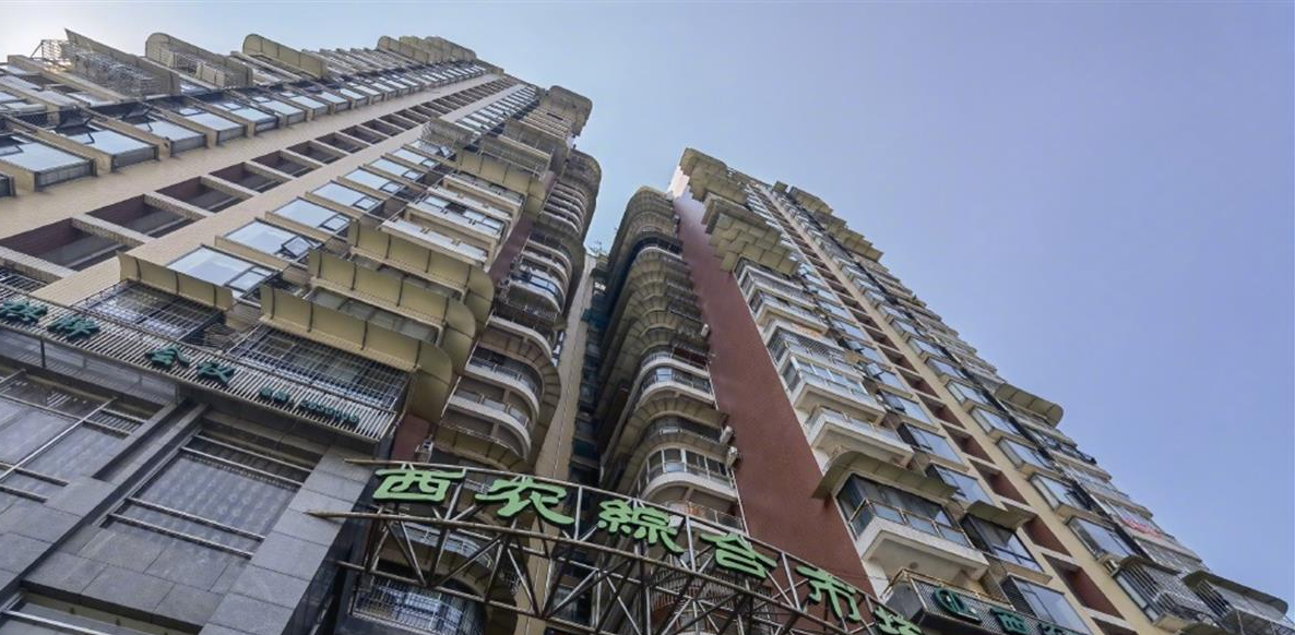 四川一男子坠楼砸死过路女子,珍惜生命,为己为人