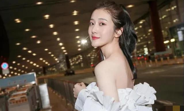 江德福|知名男星出轨后: 早已离婚,原配4字回应手撕渣男和小三