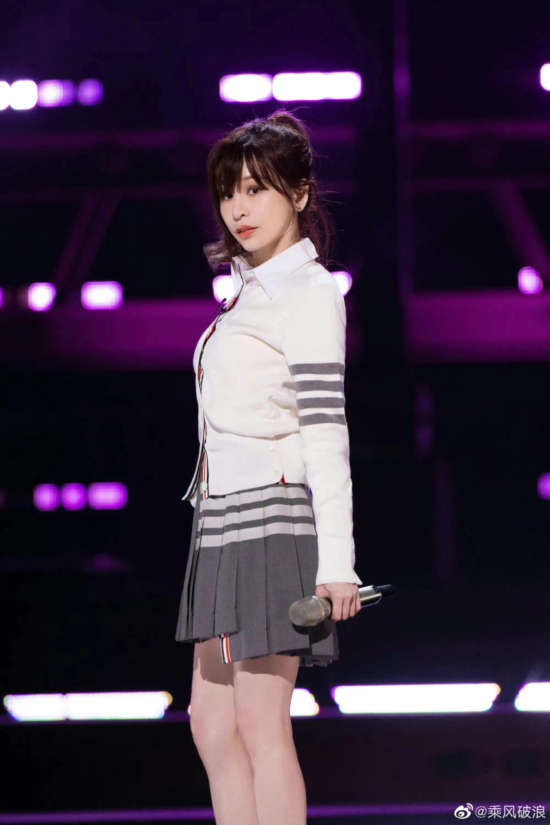 王心凌|你一票我一票心凌80还唱跳，你们买的是股票啊！