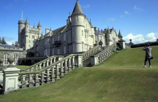 情侣|巴尔莫勒尔堡豪华卧室让情侣们不舍离去