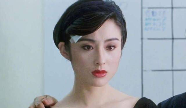 袁洁莹|她被誉为人间尤物，美到无法形容，如今50岁依旧让人心跳加速