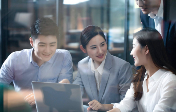 |职场上,不要谈及的三个方面