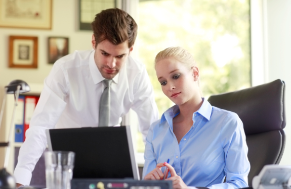 |与领导发生冲突是自找麻烦吗？