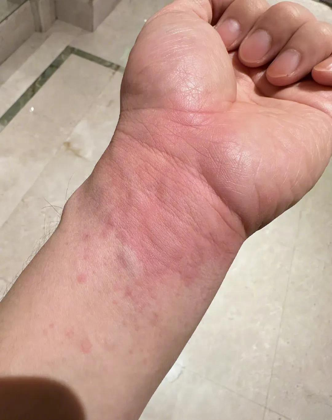 黄晓明|黄晓明发文反省?：人不能放纵自己