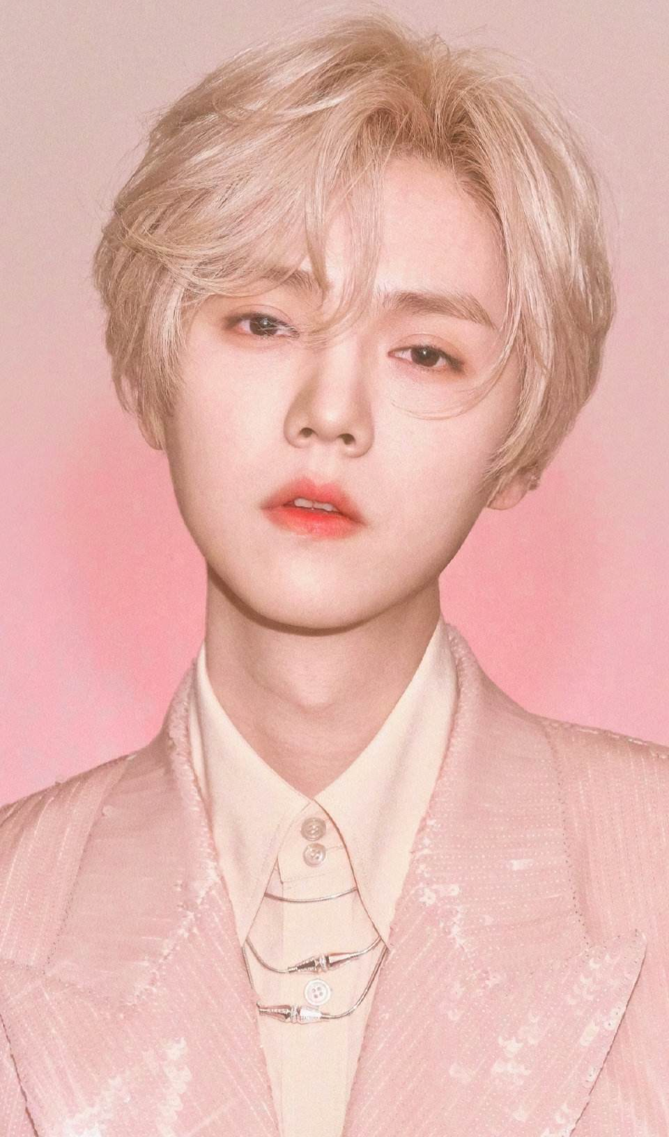 白梦妍|教主说圈内小花生：吴谨言资源差、白鹿一拖四、鹿晗工作佛系