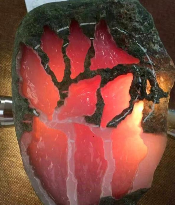 翡翠|分析几个缅甸常见的翡翠原石场口