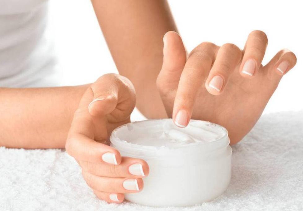 发型 这几个变美小技巧你知道吗?包含:发型、护肤、护手,快来试试