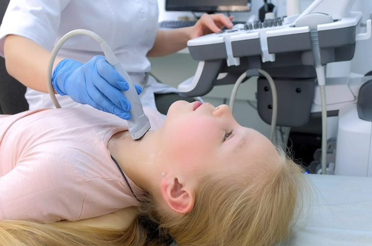 长寿|鸡肉变“激肉”,已有人结节转癌,医生:不想甲状腺千疮百孔,趁早撤下餐桌