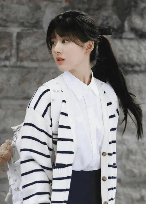 四位当红小花的天价片酬,一天挣的钱要普通人赚一辈子,简直离谱