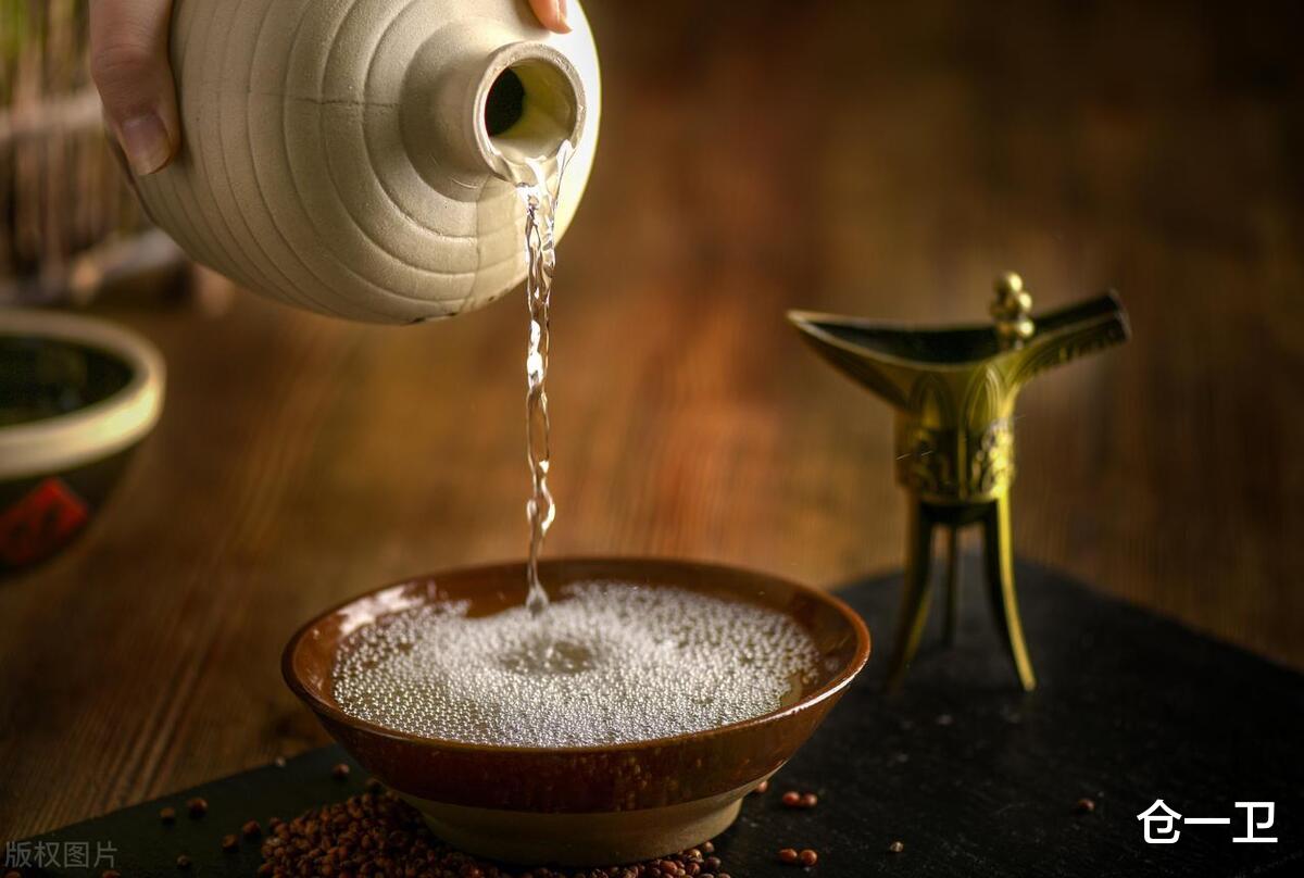 《我的身份愈发变态》:行三三行行行行,没点大病写不出这种文