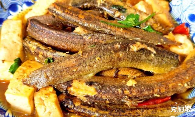 失眠|越累越睡不着，可能是“气血虚”，建议多吃这4样，补气血助睡眠