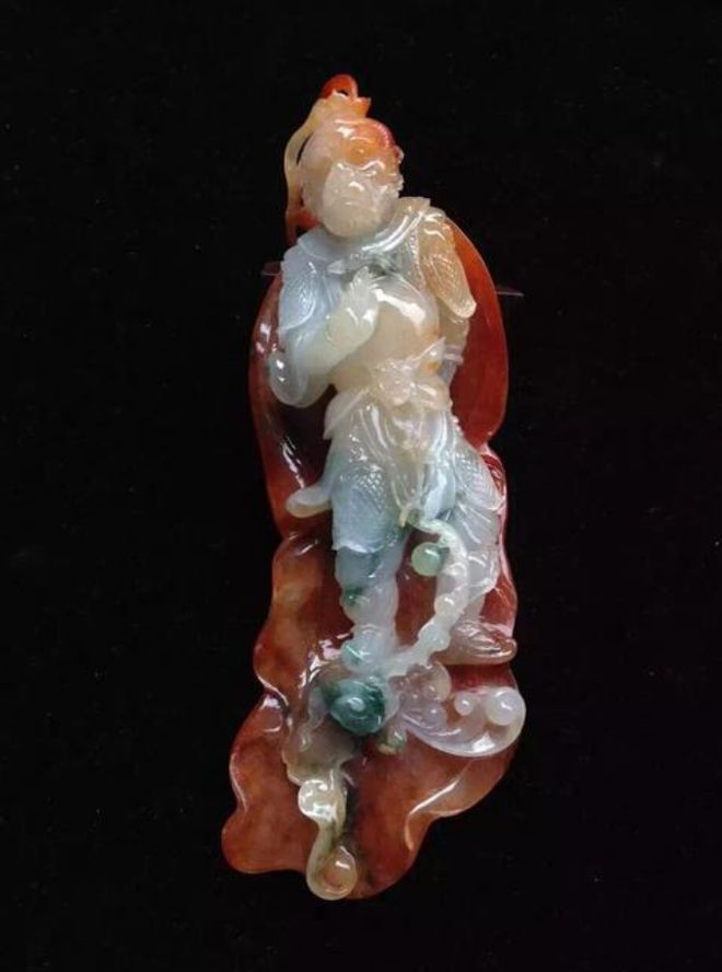 玉佩|齐天大圣、小猪佩奇,动漫卡通形象变成翡翠饰品,玉雕师太会玩了