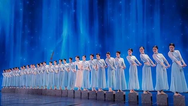 春晚|漫谈春晚节目中的“碇步桥”