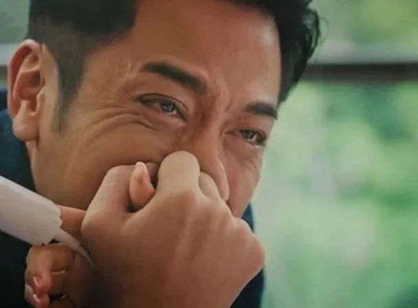 吴卓羲|吴卓羲年赚过千万 发动泪功冲视帝 胡定欣摊牌助攻