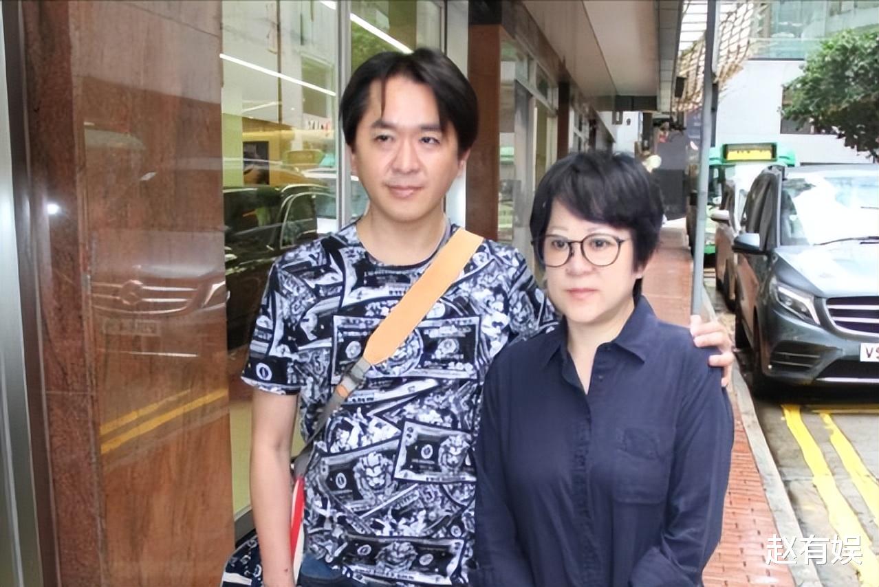 养3个女友，每人每月给50万工资，一周轮流陪2天，剩一天休息