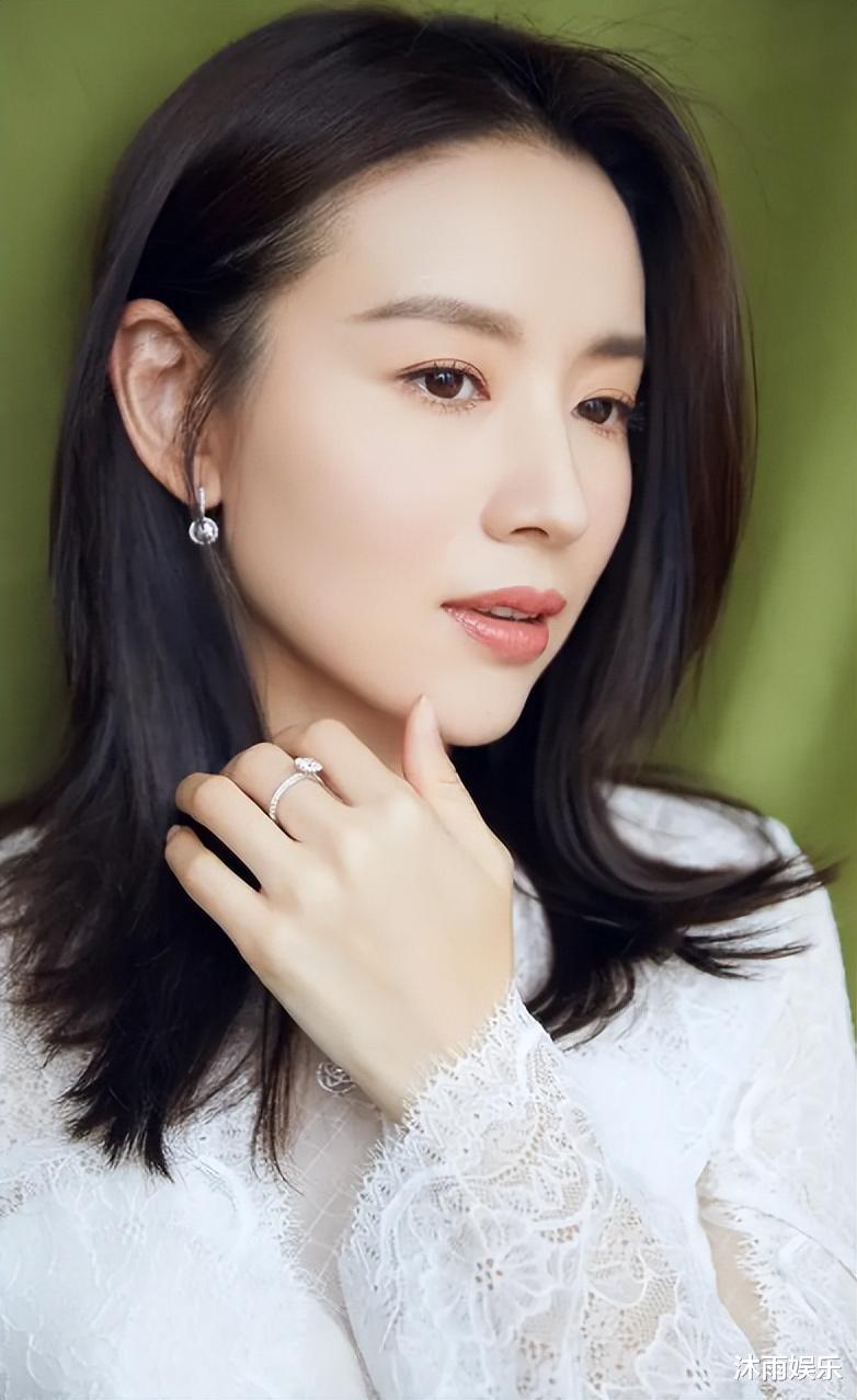 61岁梁朝伟风波升级,孩子生母疑另有其人,董洁恐受牵连