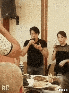 57岁郭富城赛马夺冠:获百万奖金与36岁妻子庆祝,59岁岳父现身引关注