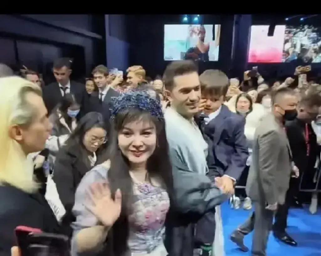 虞美人|虞美人线下见面会真实颜值曝光自砸招牌! 每年数千万保养毫无效果!