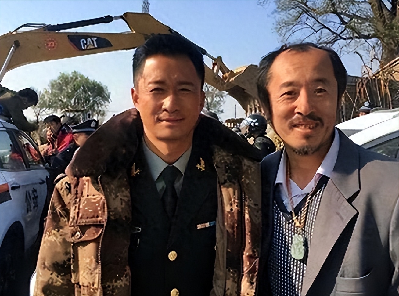 我们被骗了49年！原来他就是吴京的父亲，难怪吴京能大红大紫
