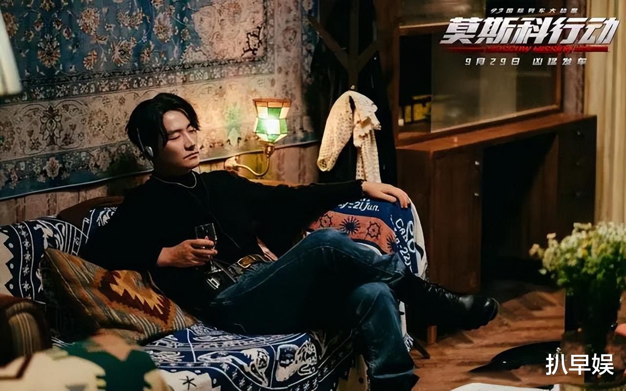 《莫斯科行动》：黄轩挑战疯批角色，网友：被他的性张力所折服