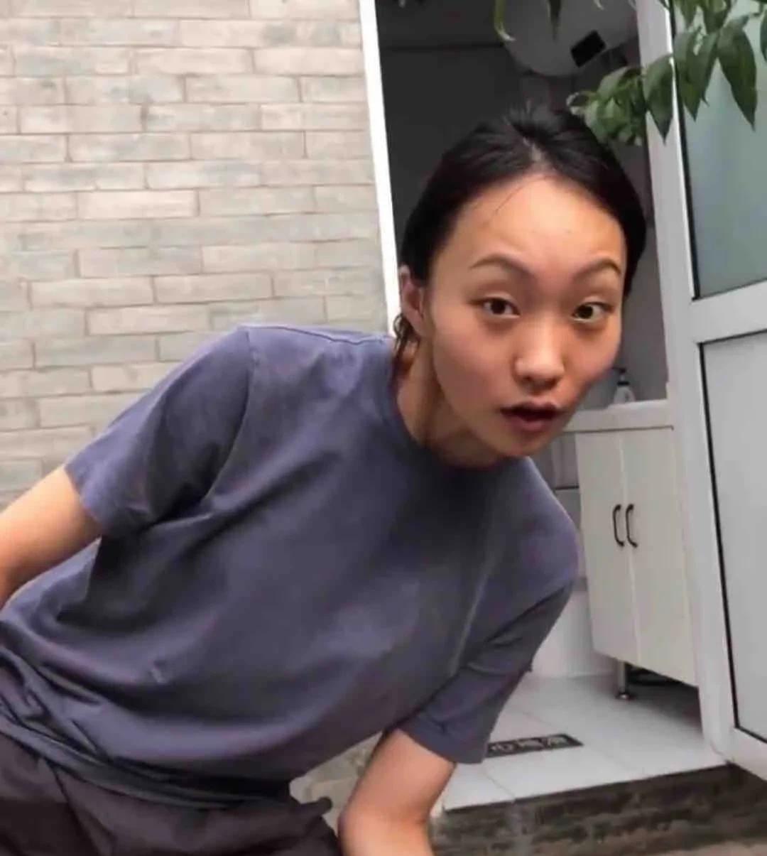 解散风波后续!邵雨轩卧床吸氧,张小花吸粉无数,胜负一目了然