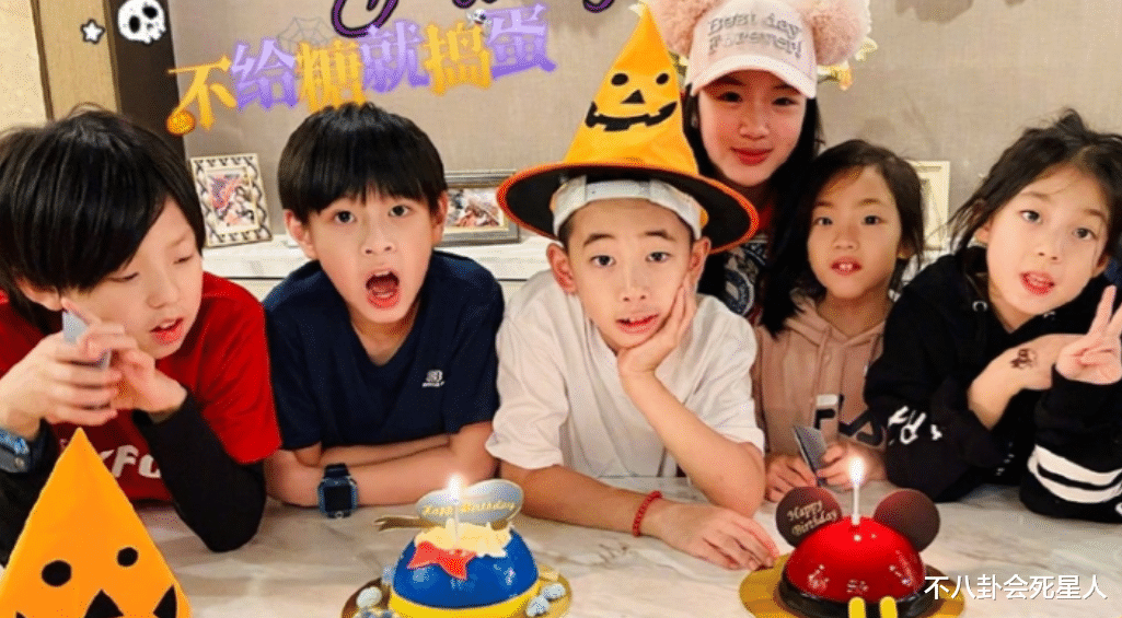 港台明星|港台明星来内地：蔡依林首次扫码付费，方芳坐高铁太兴奋