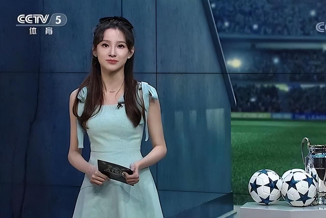 就成为了央视《天下足球》的女主持人,从此她就开始主持各种体育节目