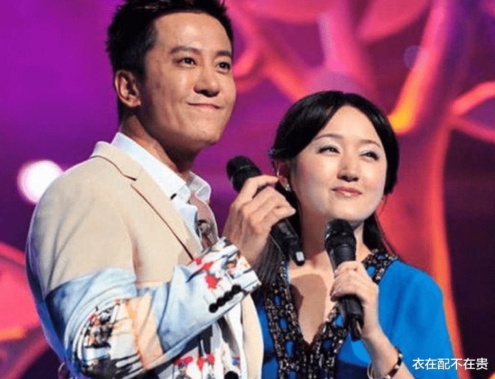 他曾8次登上春晚，如今却只能陪富婆唱歌，沦落至此，根本怨不得别人