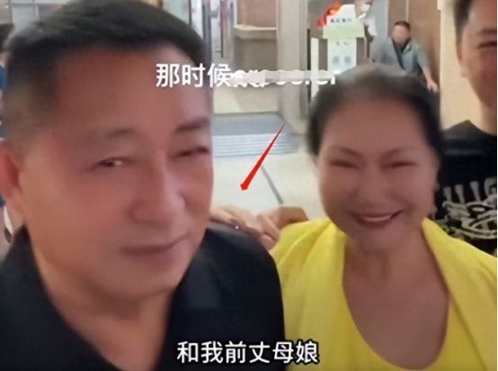 汪小菲转发大S具俊晔接吻照！并配文称美好，刚被张兰斥不争气