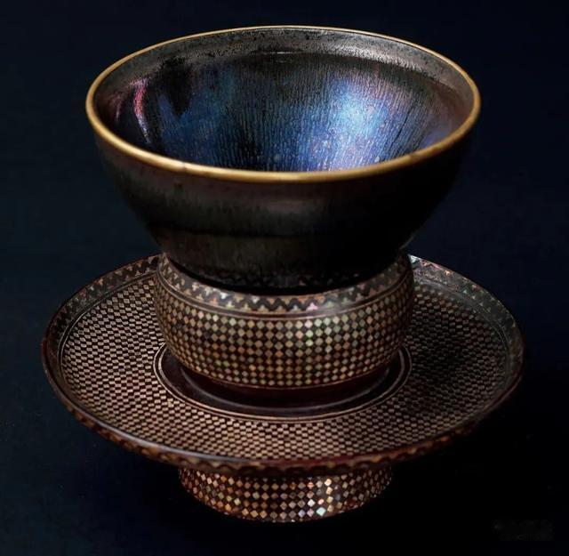 建盏|流传几近千年的建盏，哪一只建盏深入人心？