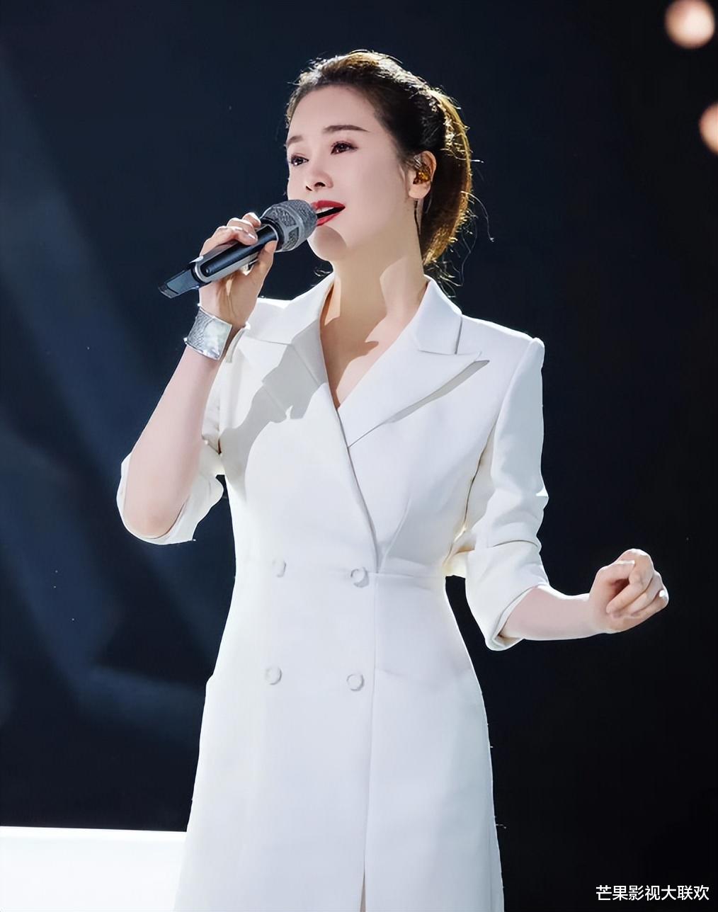 这一次,再多的名和利都救不了“风流成性”的左小青