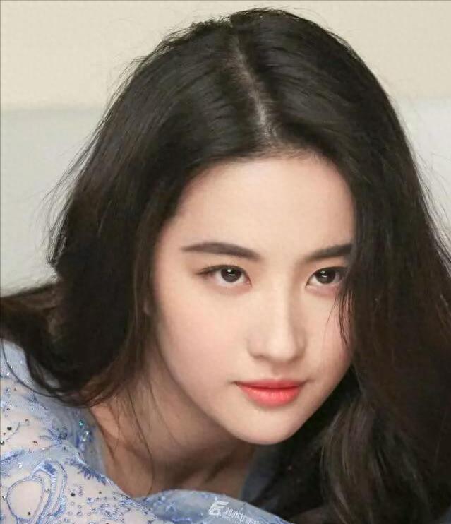 36岁的“神仙姐姐”刘亦菲,身价百亿豪车遍地,为何无人敢娶?一直单身