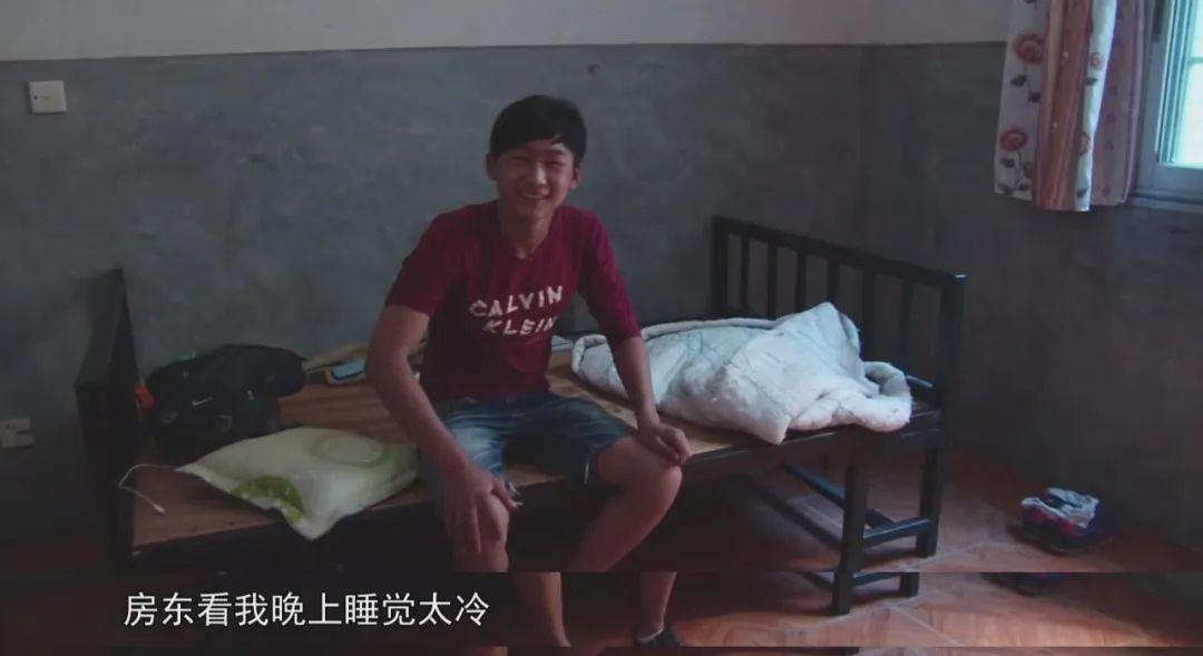 7天狂赚一个亿！被封杀，被下架，也挡不住观众连夜排队送钱…