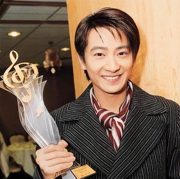 男神|亚洲4位神存在般的不老男神!被上帝亲吻过的容颜