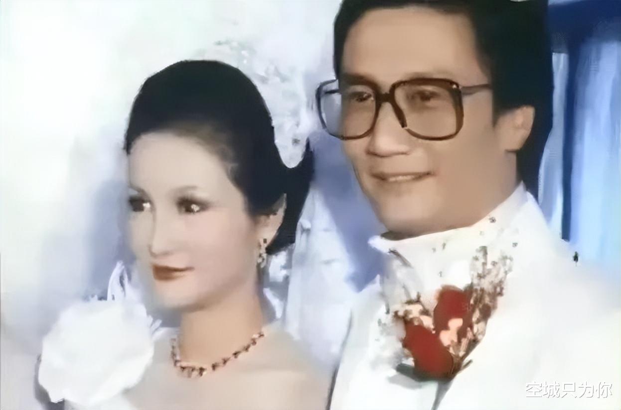 狄波拉|狄波拉:29岁生谢霆锋,离婚后与谢贤毫不避嫌,现任丈夫为何能忍