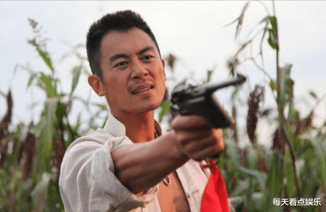 朱亚文:分手相恋9年的富家女,转身娶陈思诚前女友,宠妻惹人妒忌