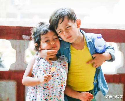 刘烨|刘烨法国老婆老到认不出,穿棉服逛菜场被嘲像大妈,混血儿女长残