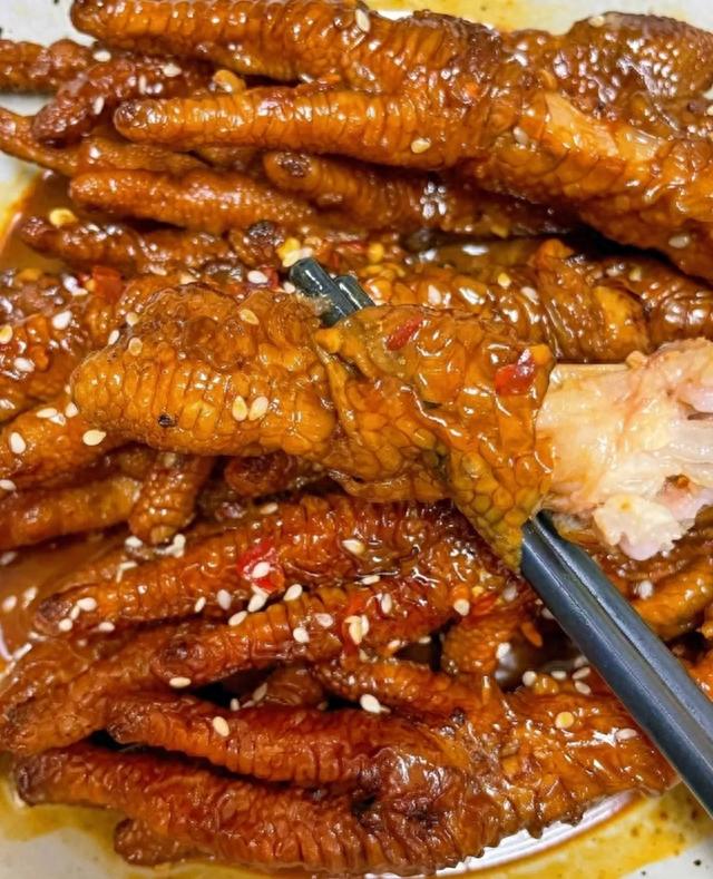 鸡爪|市场上这么多鸡爪都是从哪里来的,吃起来安全吗?看完终于明白了