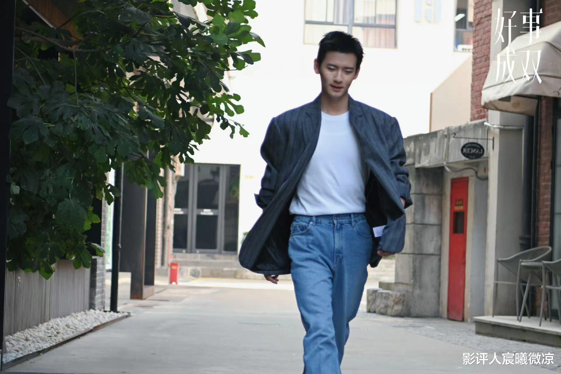 《好事成双》：躲过了深情男主黄晓明，却被28岁打酱油的“小金城武”惊艳