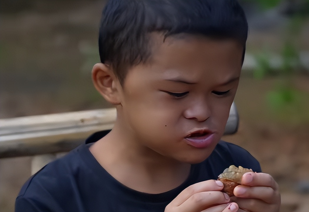 实锤!小马云表哥发声,证实小勇犯错误被抓,驻村主播疑转型跑路