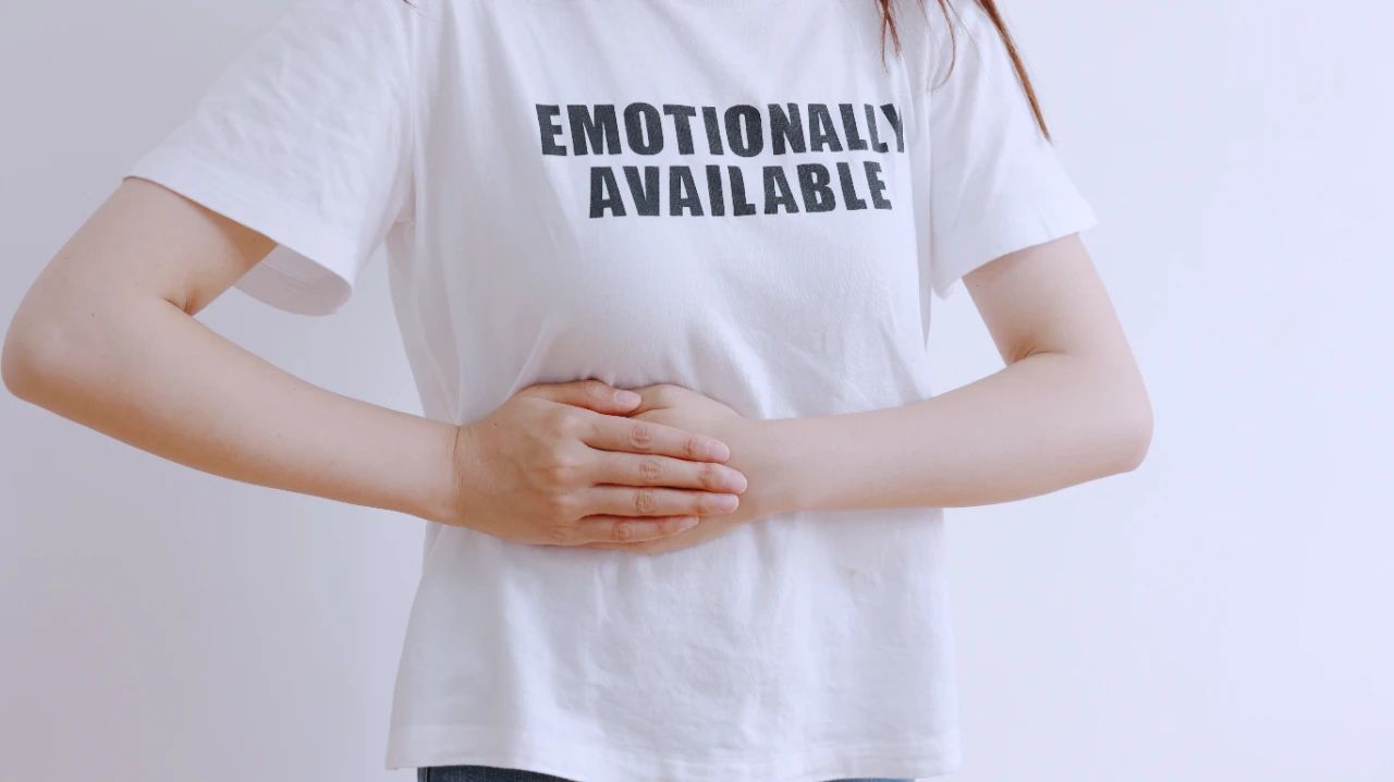 肝癌来临前，5个表现是“警示灯”！早知道能救命，千万别大意