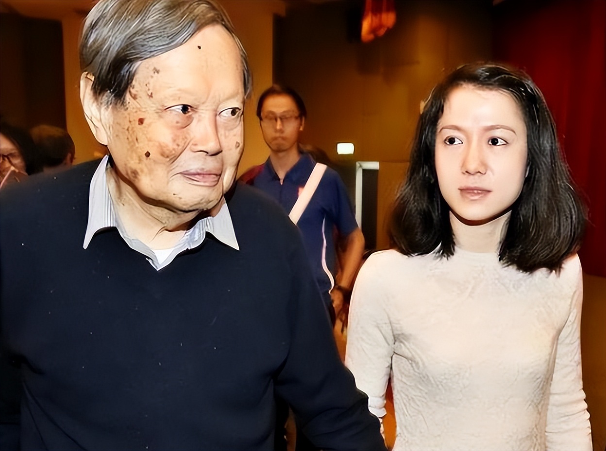 翁帆“投资失败”,得失不成正比!杨振宁劝其再嫁,颇有悔恨之意