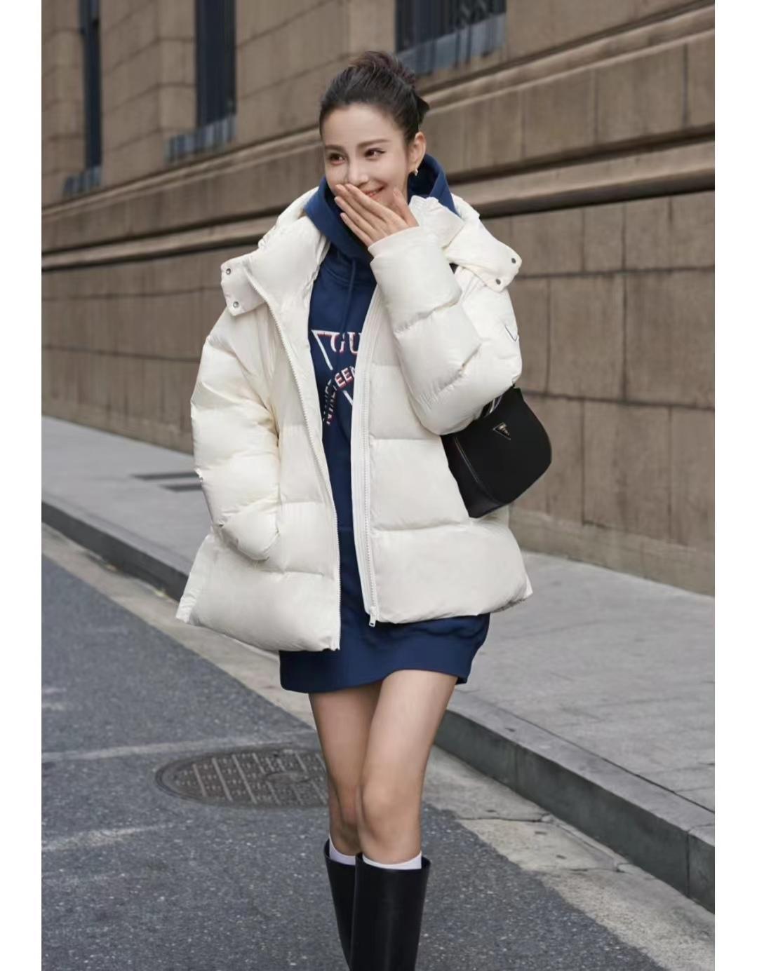 减肥羽绒强势来袭,轻薄型款百搭,保暖实用当季热销新品