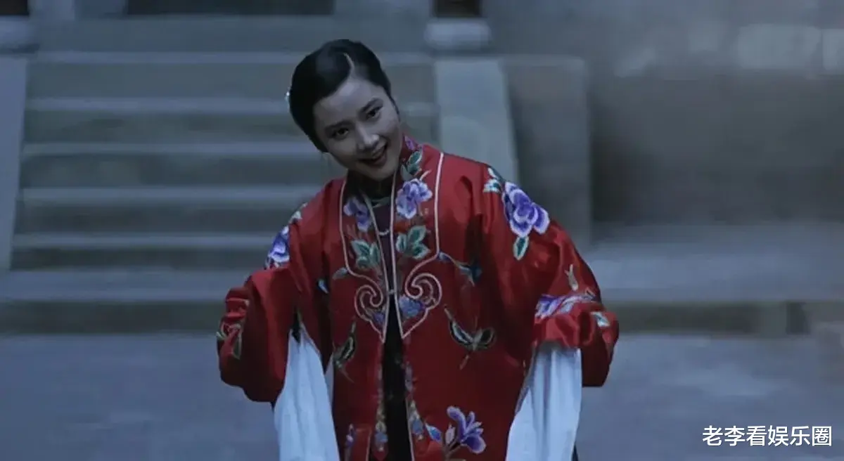 何赛飞与翁虹同框，女人味丝毫不落下风，嗲声嗲气谁又能抵挡呢？